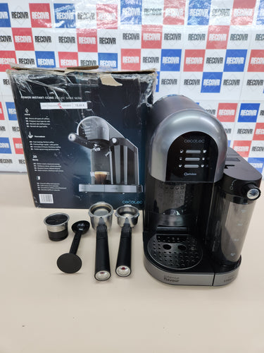 Cecotec Cafetera Semiautomática Power Instant-ccino 20 Chic Serie Nera. para café molido y en cápsulas, 20 Bares, Depósito de Leche 0.7ml, Depósito de Agua 1.7L, 1470W